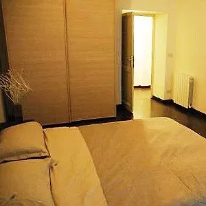 Happy Hotel