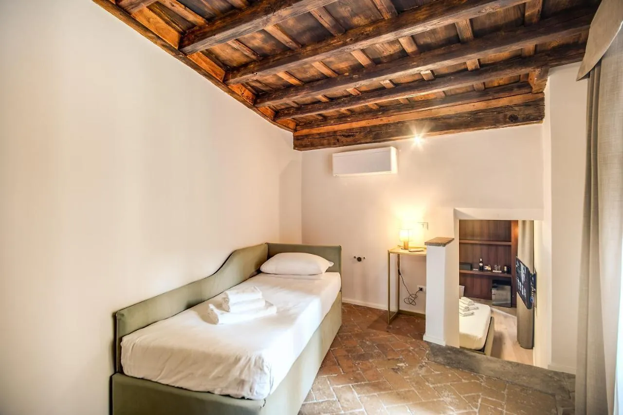 ゲストハウス Capranica Private Suites ローマ