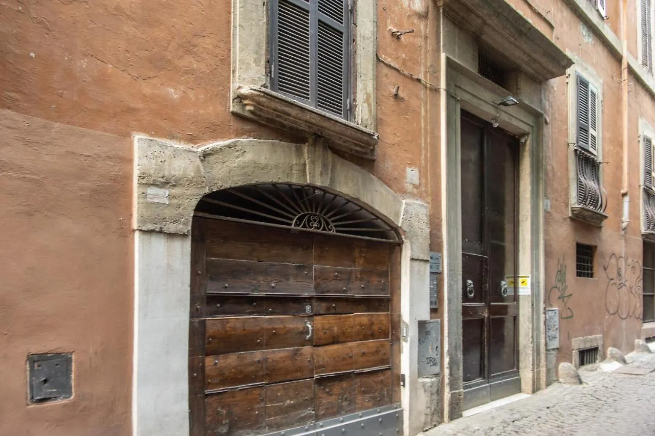 Capranica Private Suites Roma 0*,  İtalya